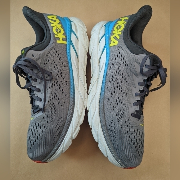 Hoka One One Clifton 7 Running Shoes, Grey, Men\'s Size 11M great condition.